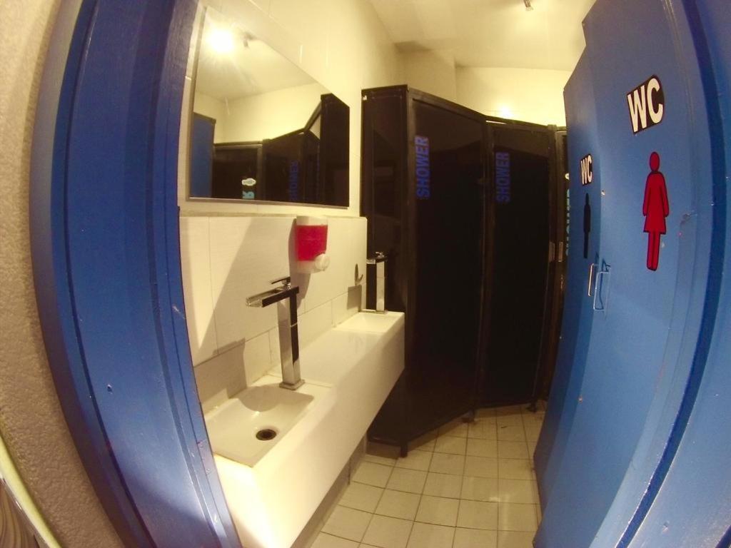Roomies Hostel Roma Мексико Сити Екстериор снимка